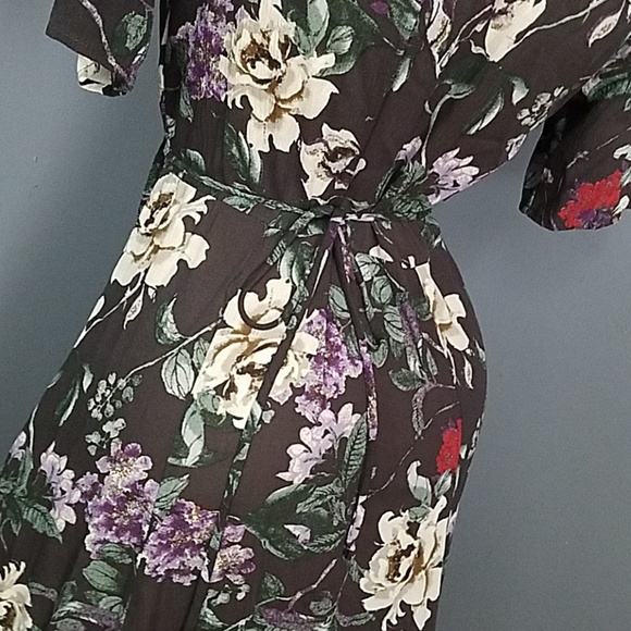 True Full Wrap Dress - Picture 4 of 8